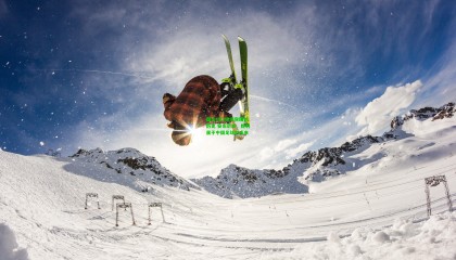 国足U23绝境突围创历史 安东尼奥，胜利属于中国足球的未来