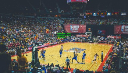 世预赛关键战，国足明晨对决越南，背水一战捍卫出线希望